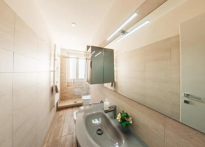 Polonghera - Alps Skyline & Polytechnic Apartman *