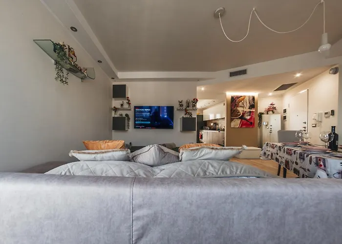 Polonghera - Alps Skyline & Polytechnic Apartment