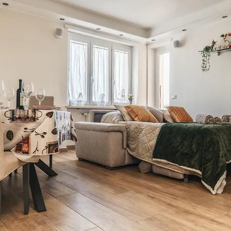Polonghera - Alps Skyline & Polytechnic Apartment